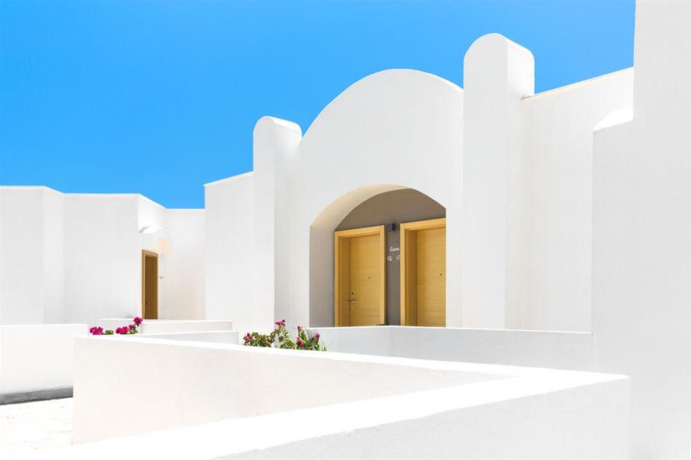 Mediterraans hotelgebouw — Senses Hotel