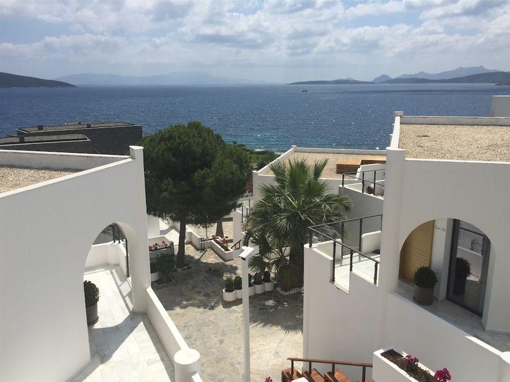 Zeezicht vanaf het balkon — Senses Hotel