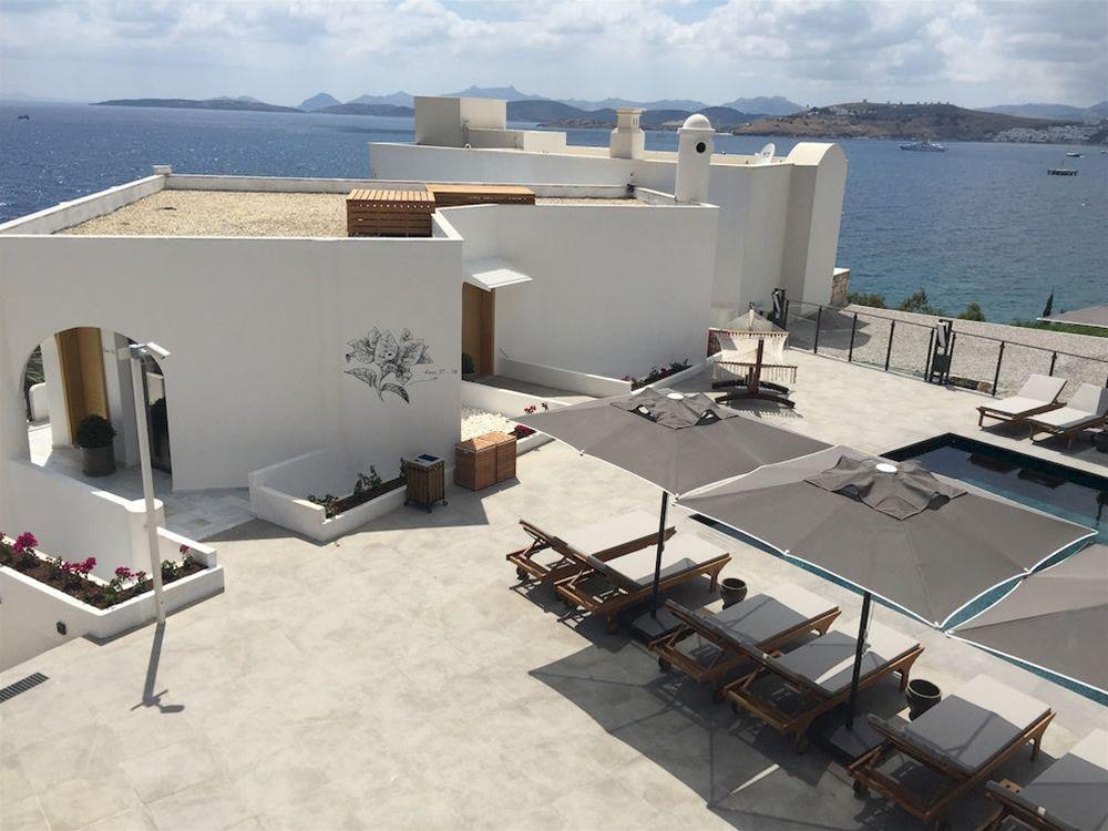 Zeezicht vanaf het balkon — Senses Hotel