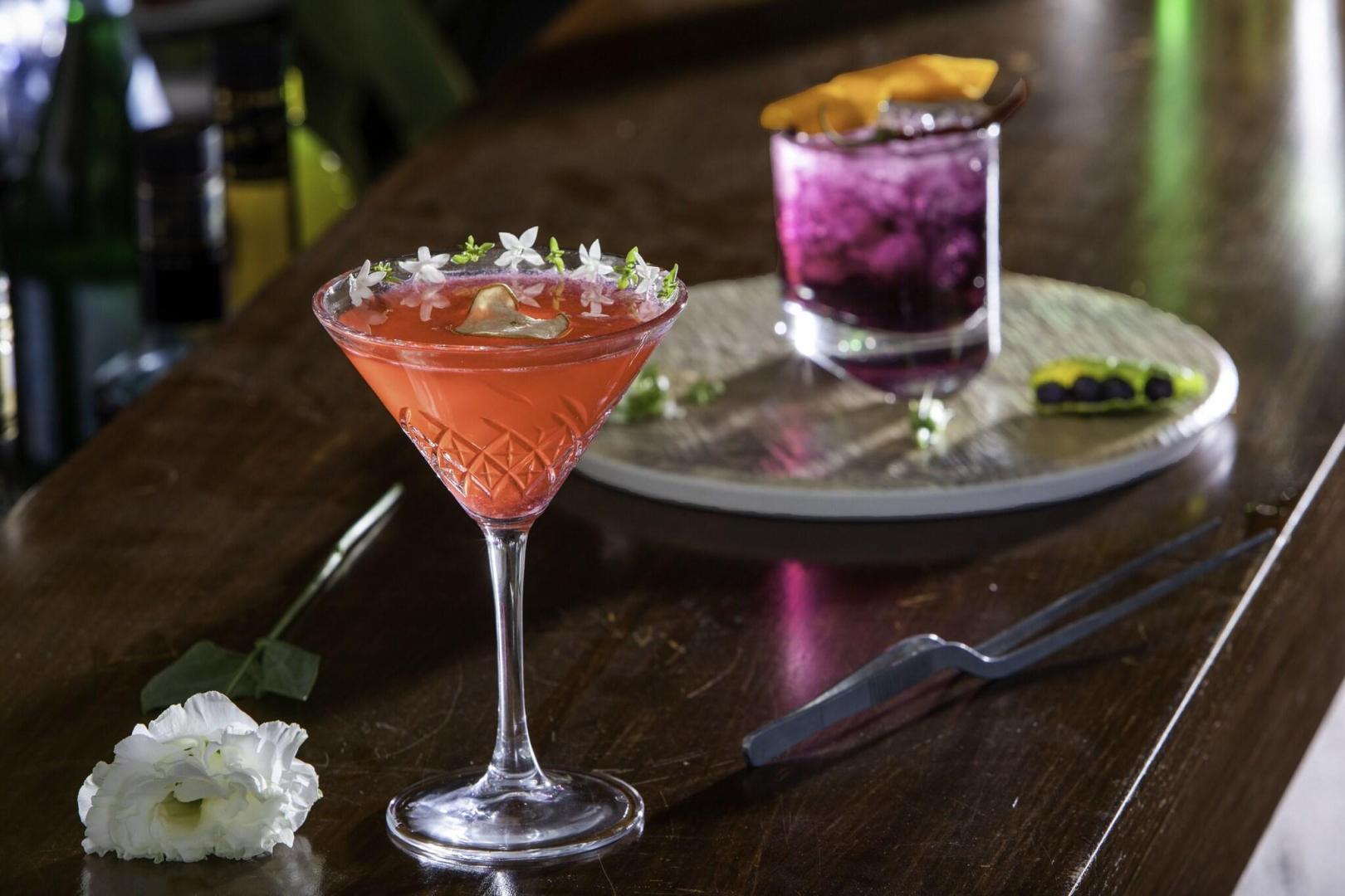 Bar met drankenselectie — Senses Hotel