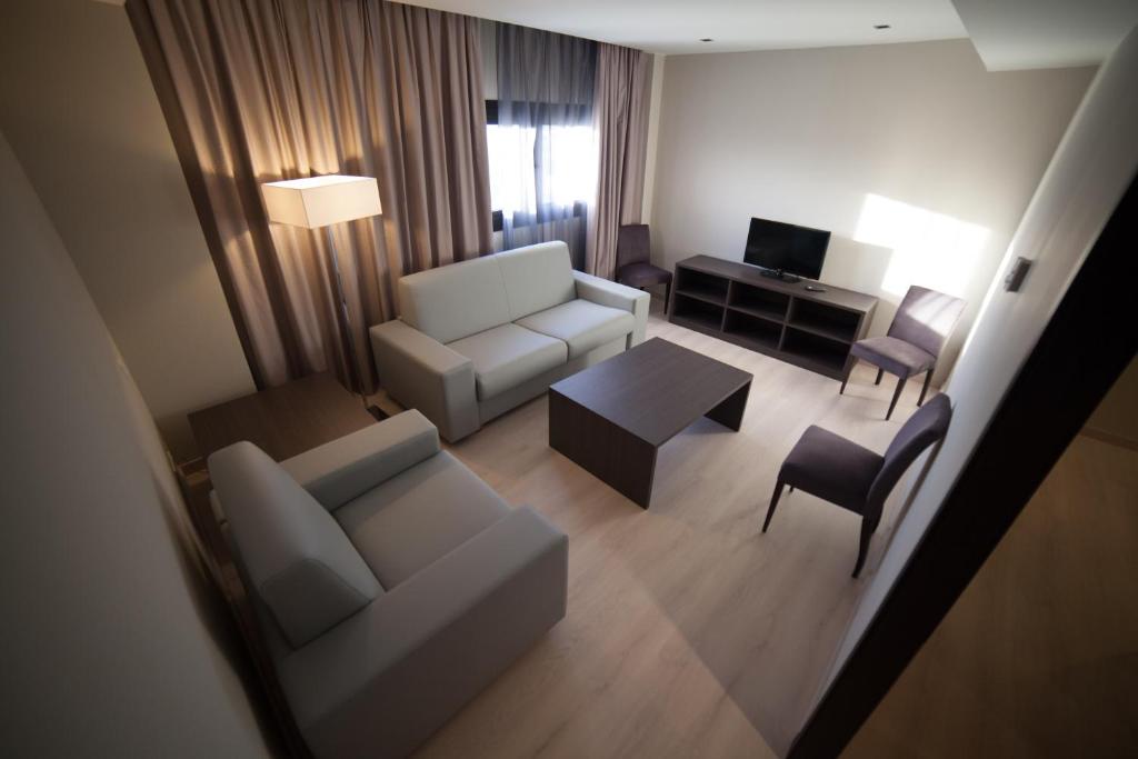 Brea's Hotel image 3