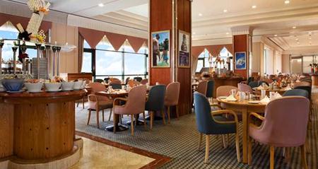 Hilton Pyramids Golf Resort image 3