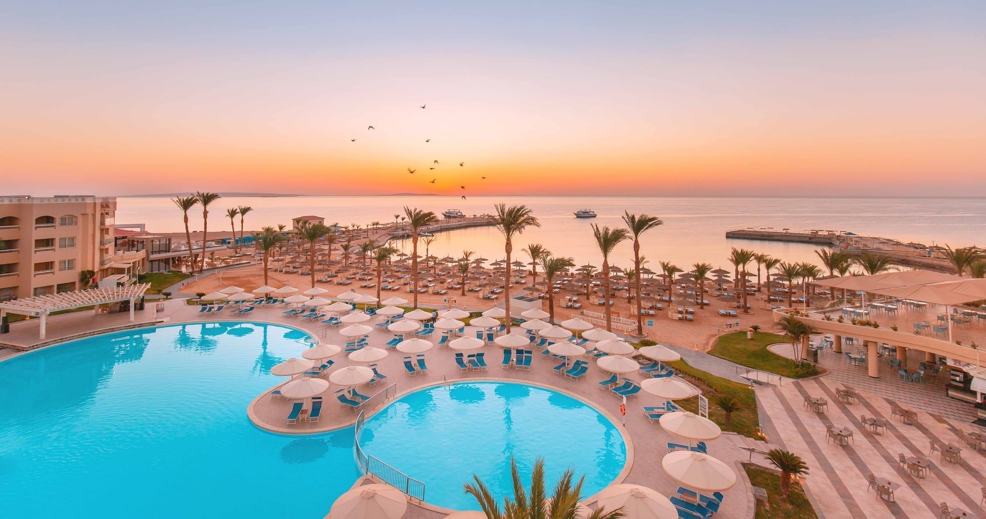 Beach Albatros Resort image 0