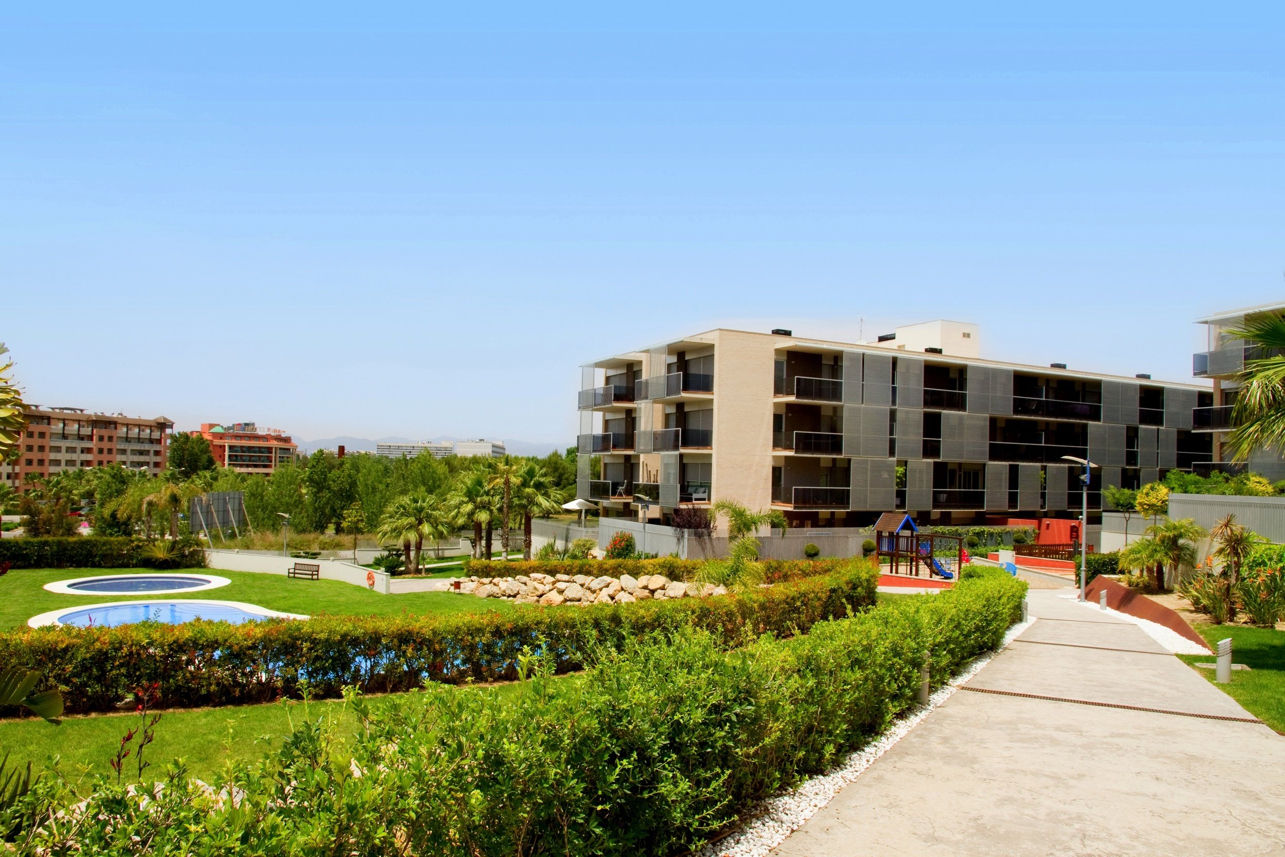 Rentalmar Families Paradise Village image 2