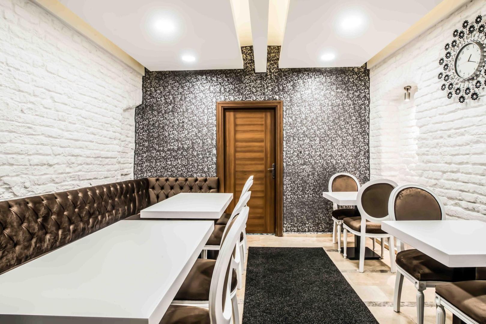 Lazz City Hotel image 2