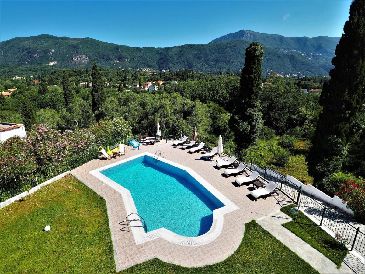 Ziogas Luxury Apartments foto 4