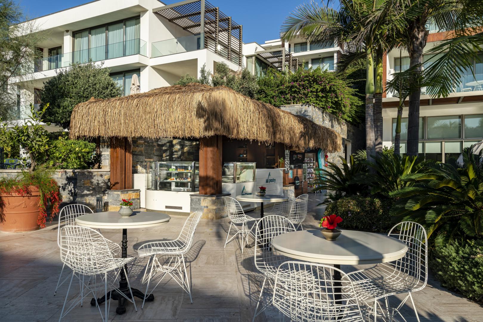 Restaurantterras buiten — Mivara Luxury Resort & Spa