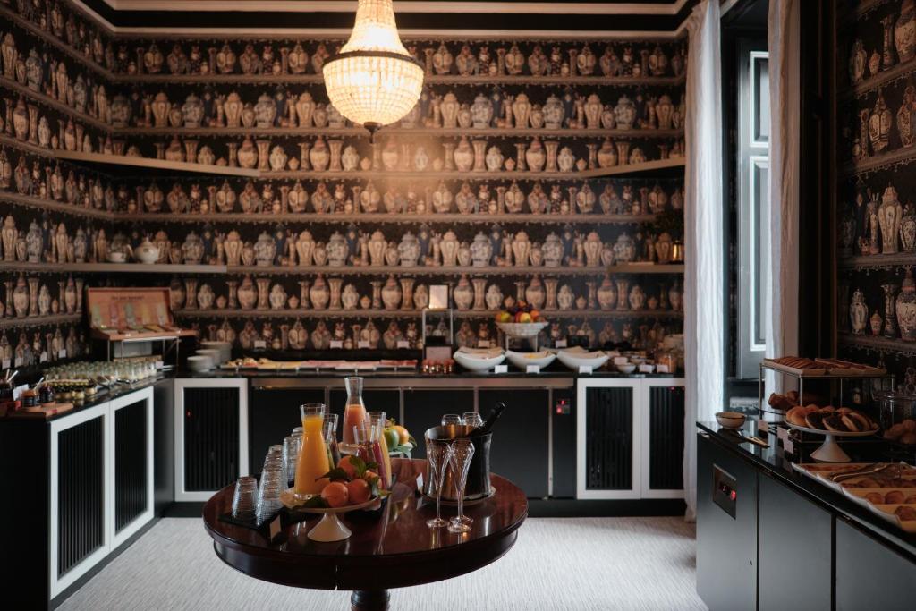 Torel Palace image 3