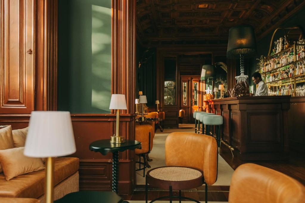 Torel Palace image 2