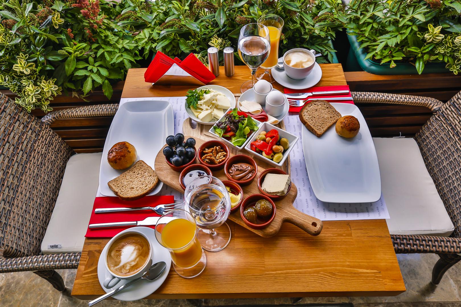 Business Life Boutique Hotel image 2
