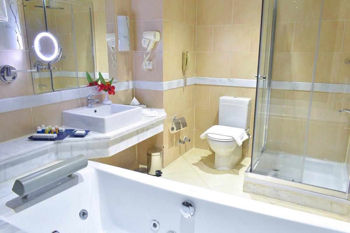 Parrotel Lagoon Waterpark Resort image 2