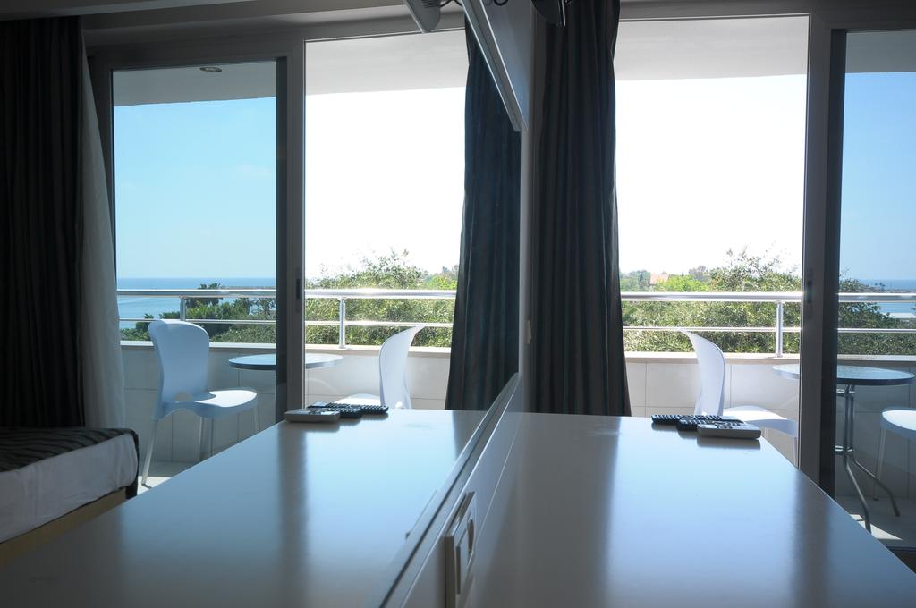 Aura Boutique Hotel image 1