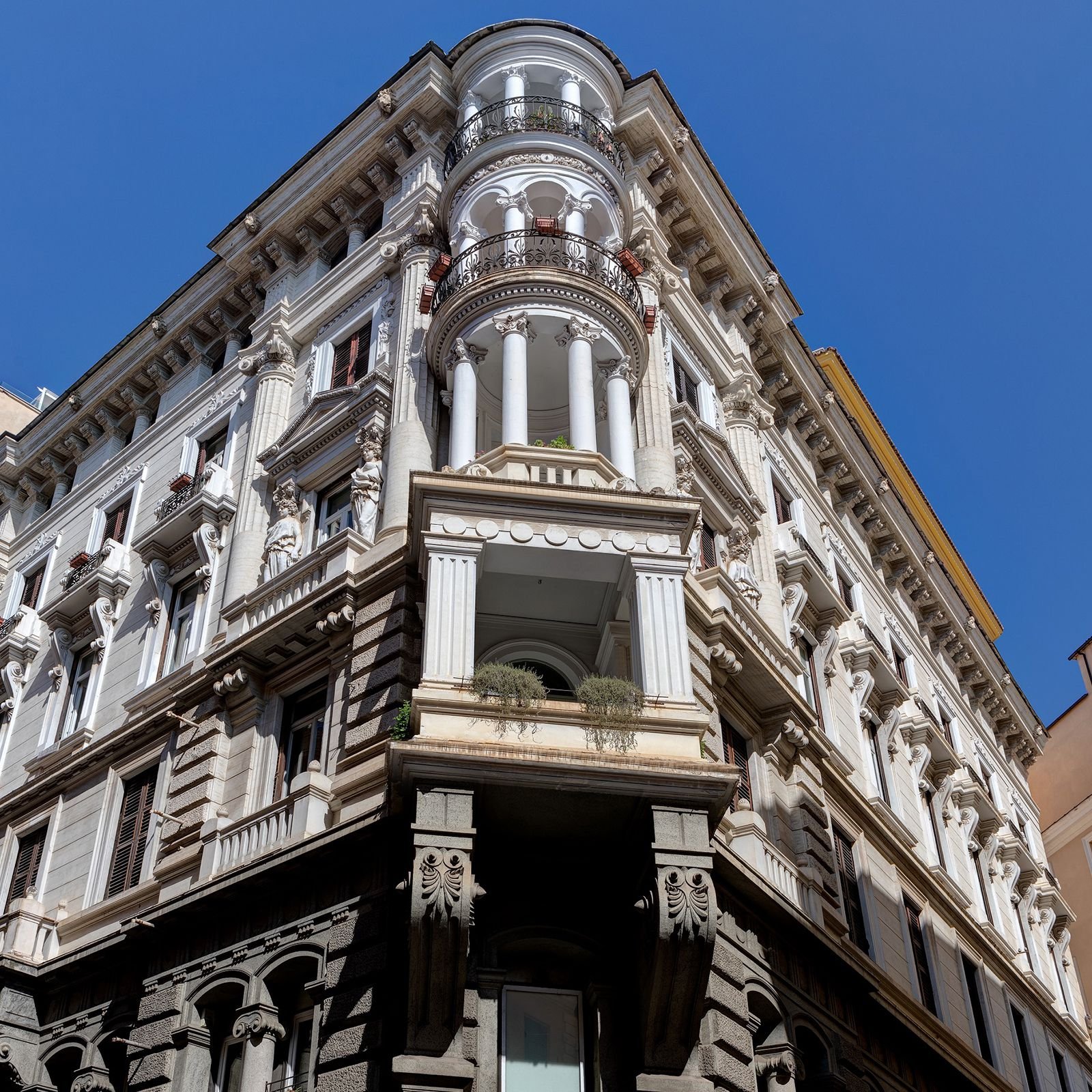 Dharma Luxury Hotel image 0