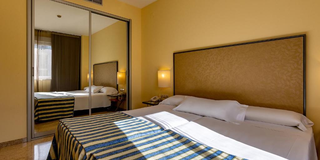 Apartamentos Vértice Sevilla Aljarafe foto 6