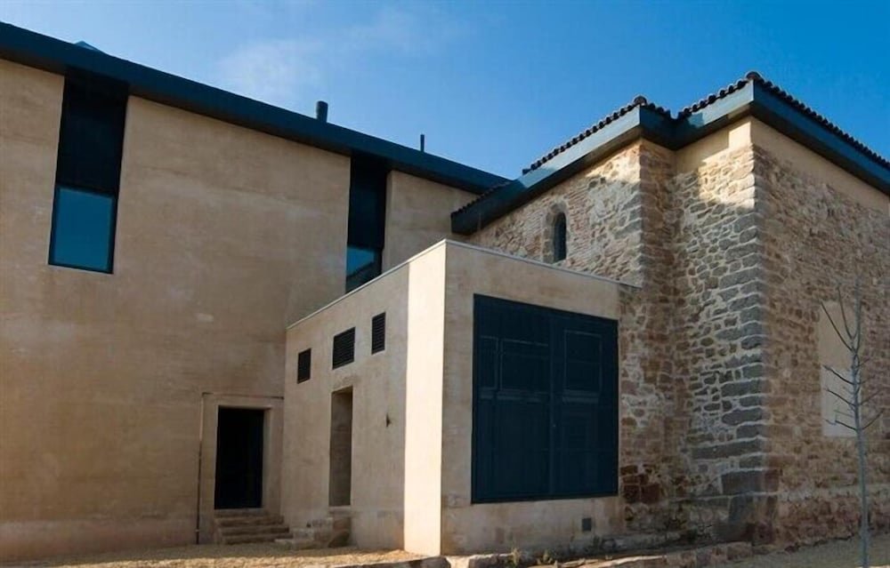 Hotel Convento Santa Ana image 0