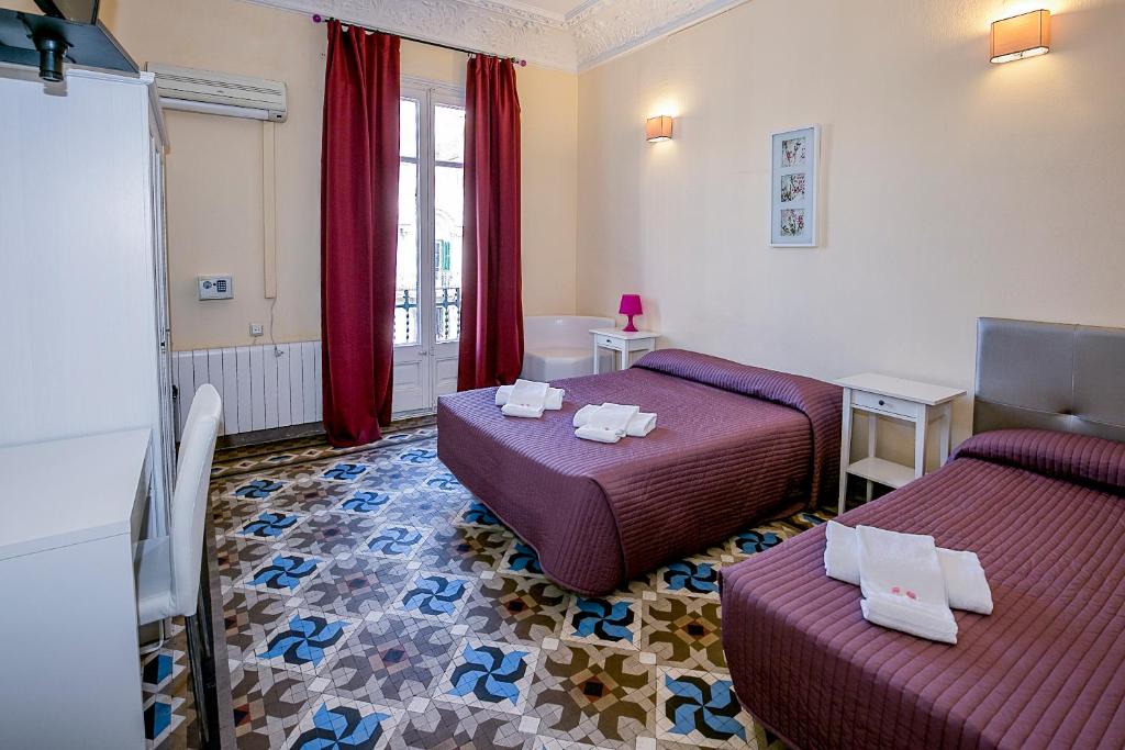 Hostal Balmes Centro foto 10
