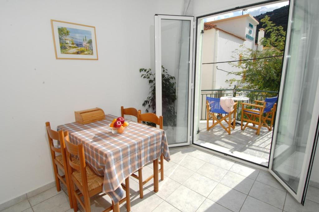 Mr & Mrs White Corfu foto 19