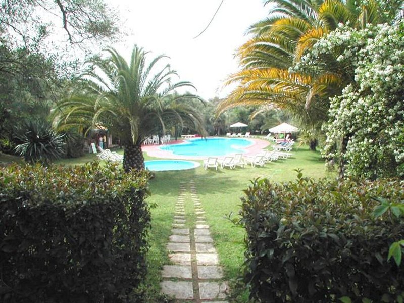 Mr & Mrs White Corfu image 1