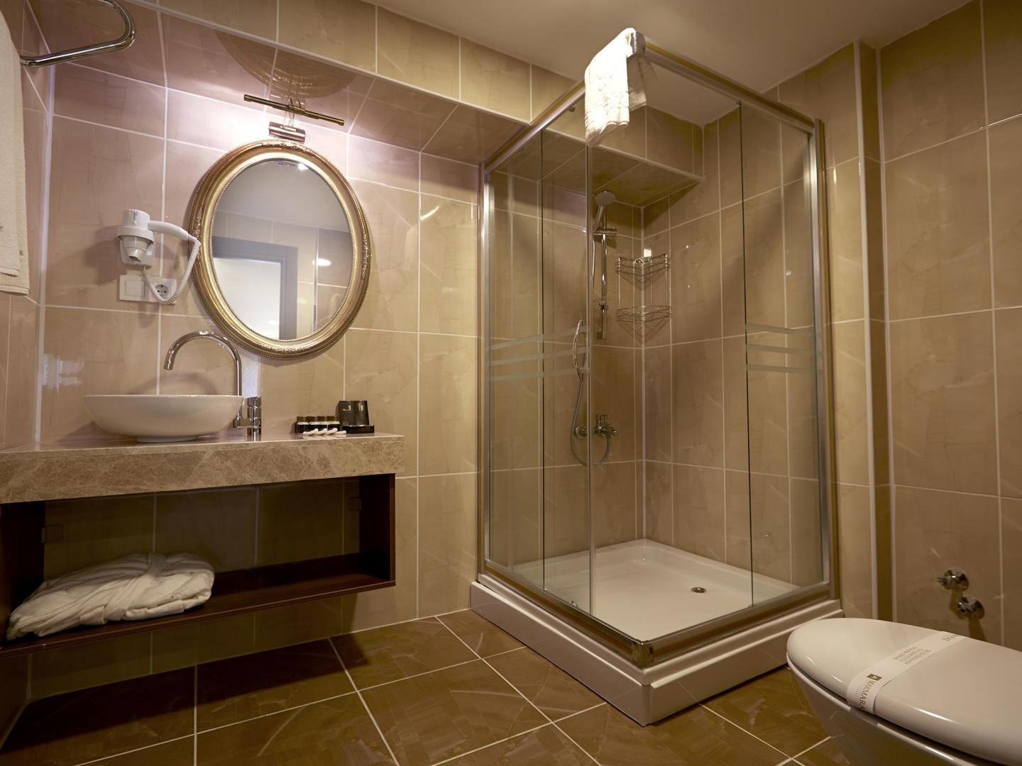 Marmara Place Istanbul Old City Hotel image 3