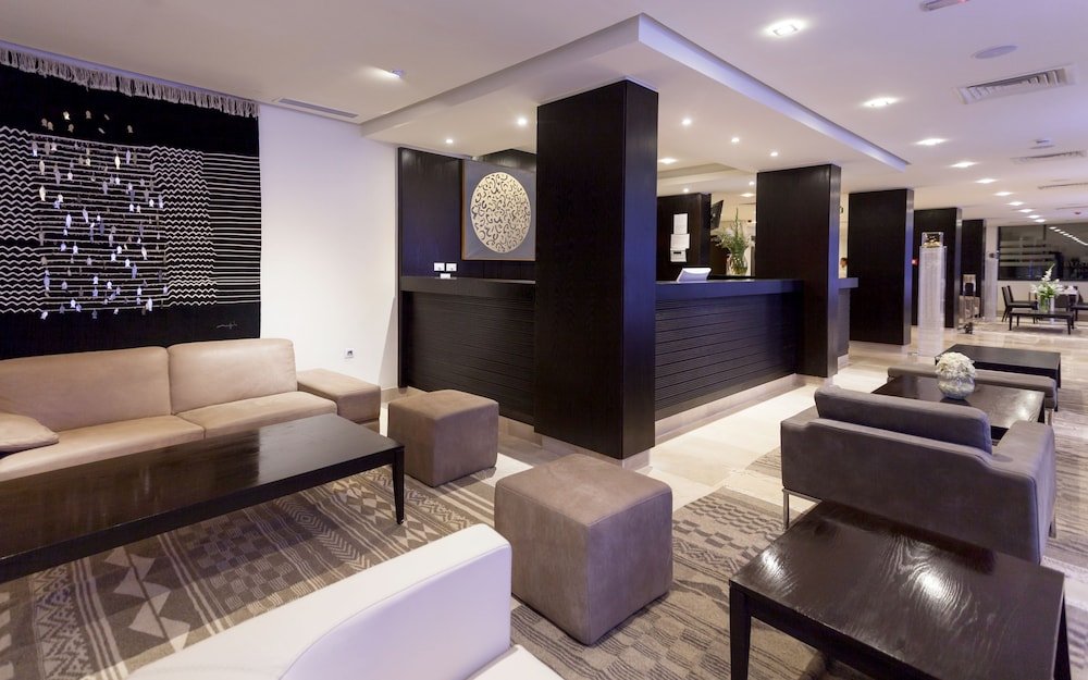 Business Hotel image 2
