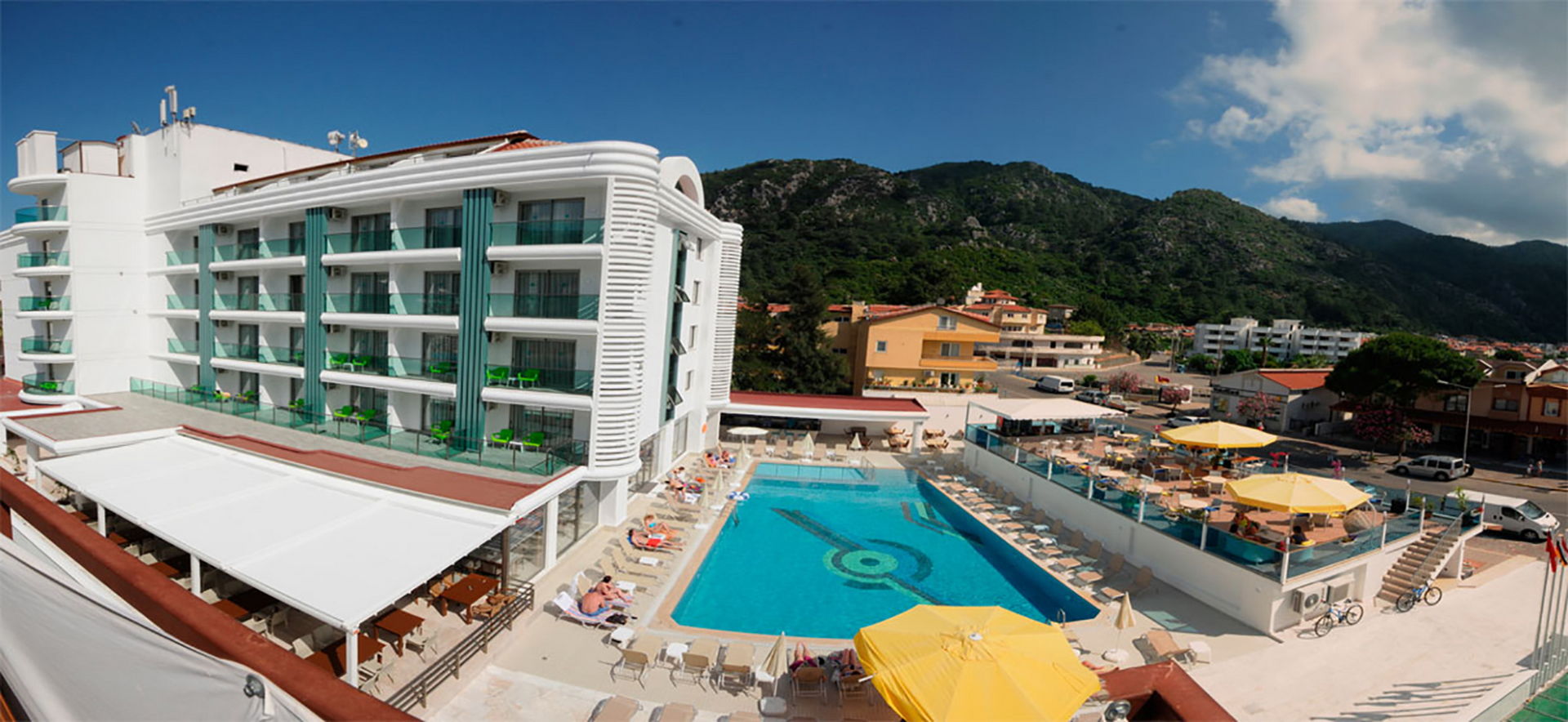 Idas Hotel image 0