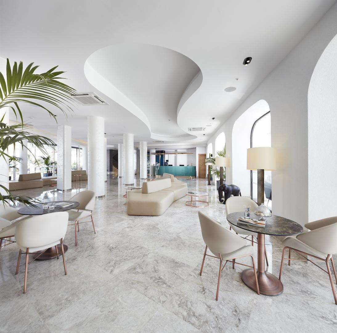 Lalila Blue Suites image 3