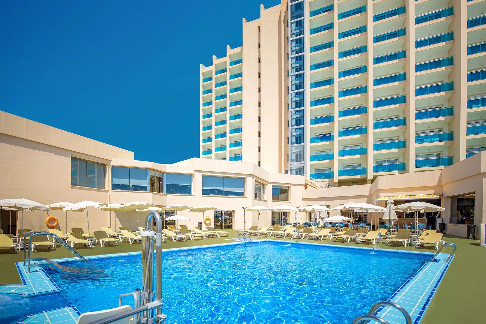 Hotel Servigroup Koral Beach.