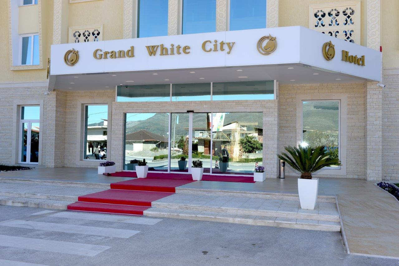 Grand White City Hotel foto 1