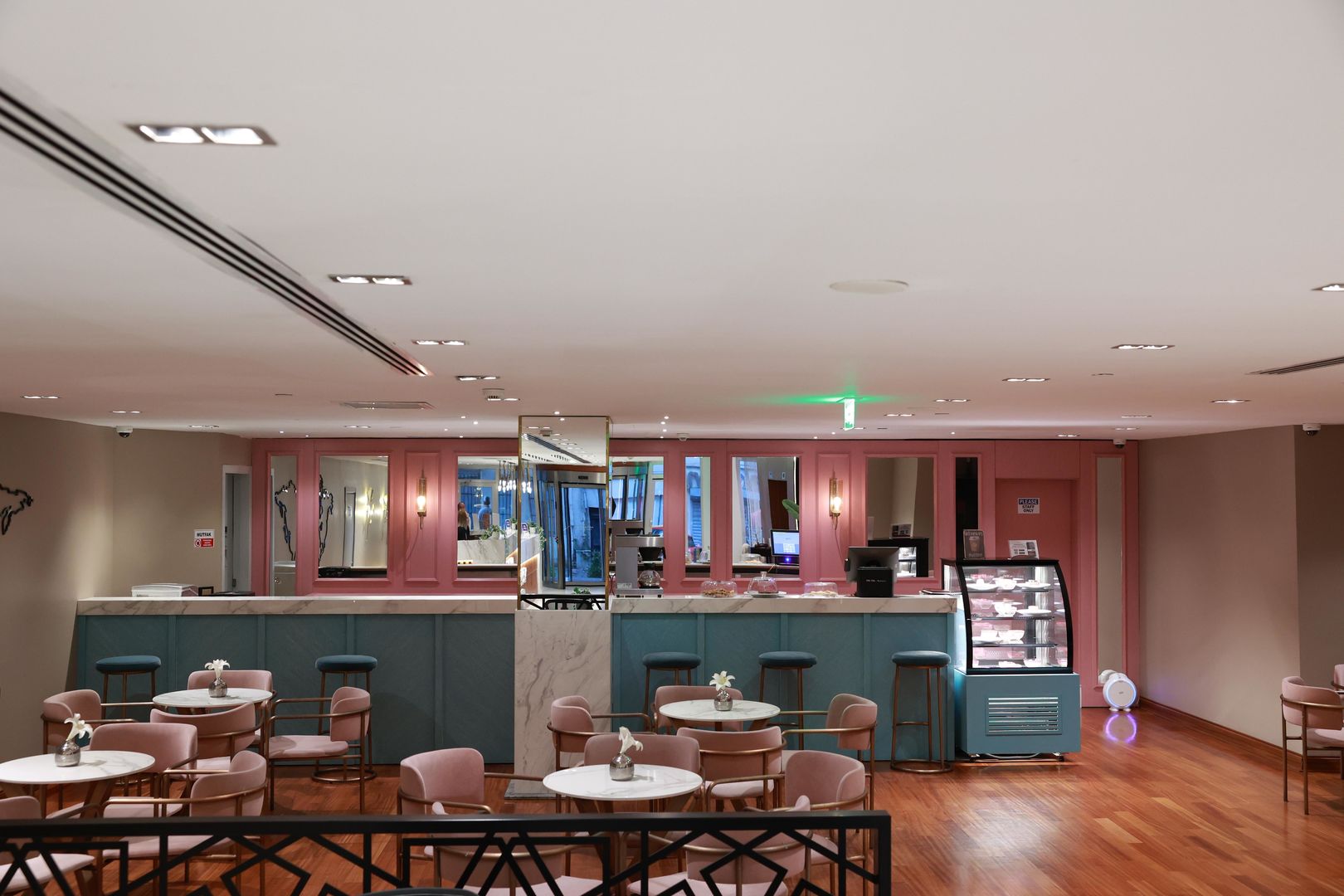 Nova Plaza Crystal Hotel image 3