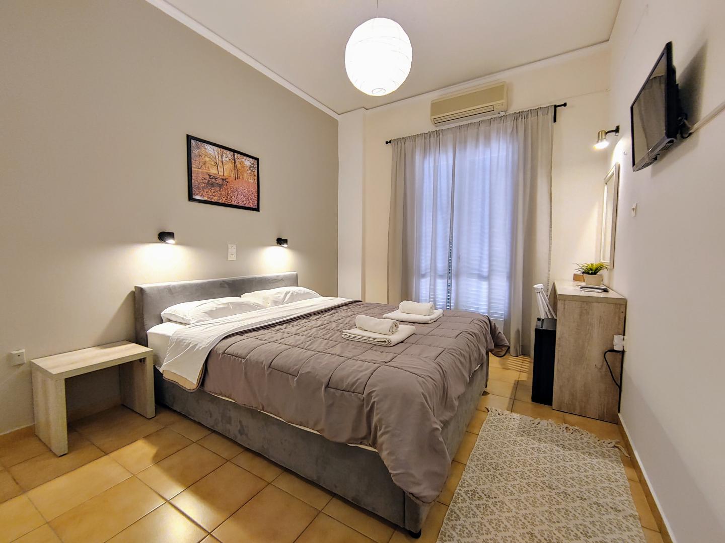 Hotel Aegina image 1