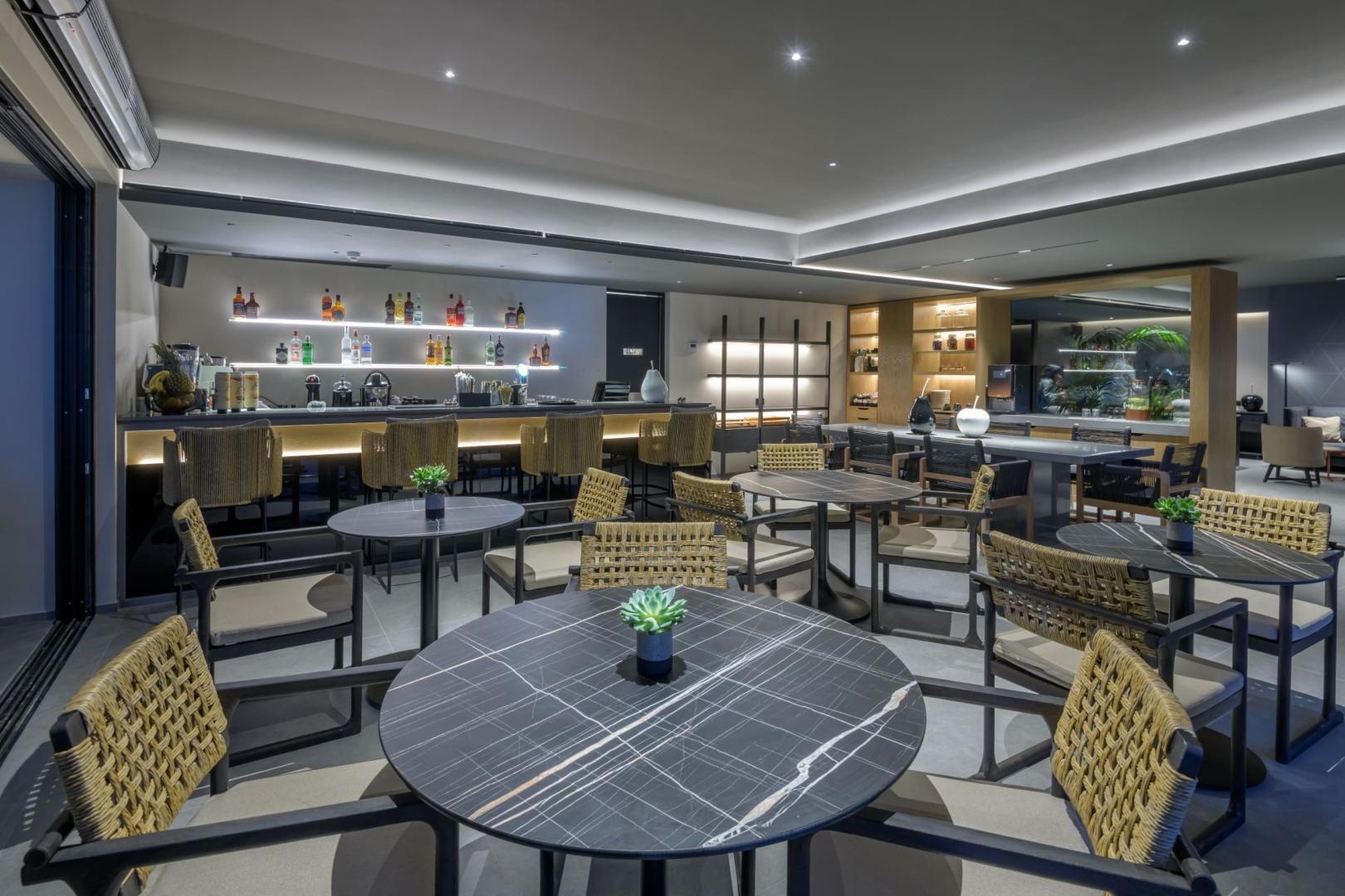 Evanik Chic Hotel image 3