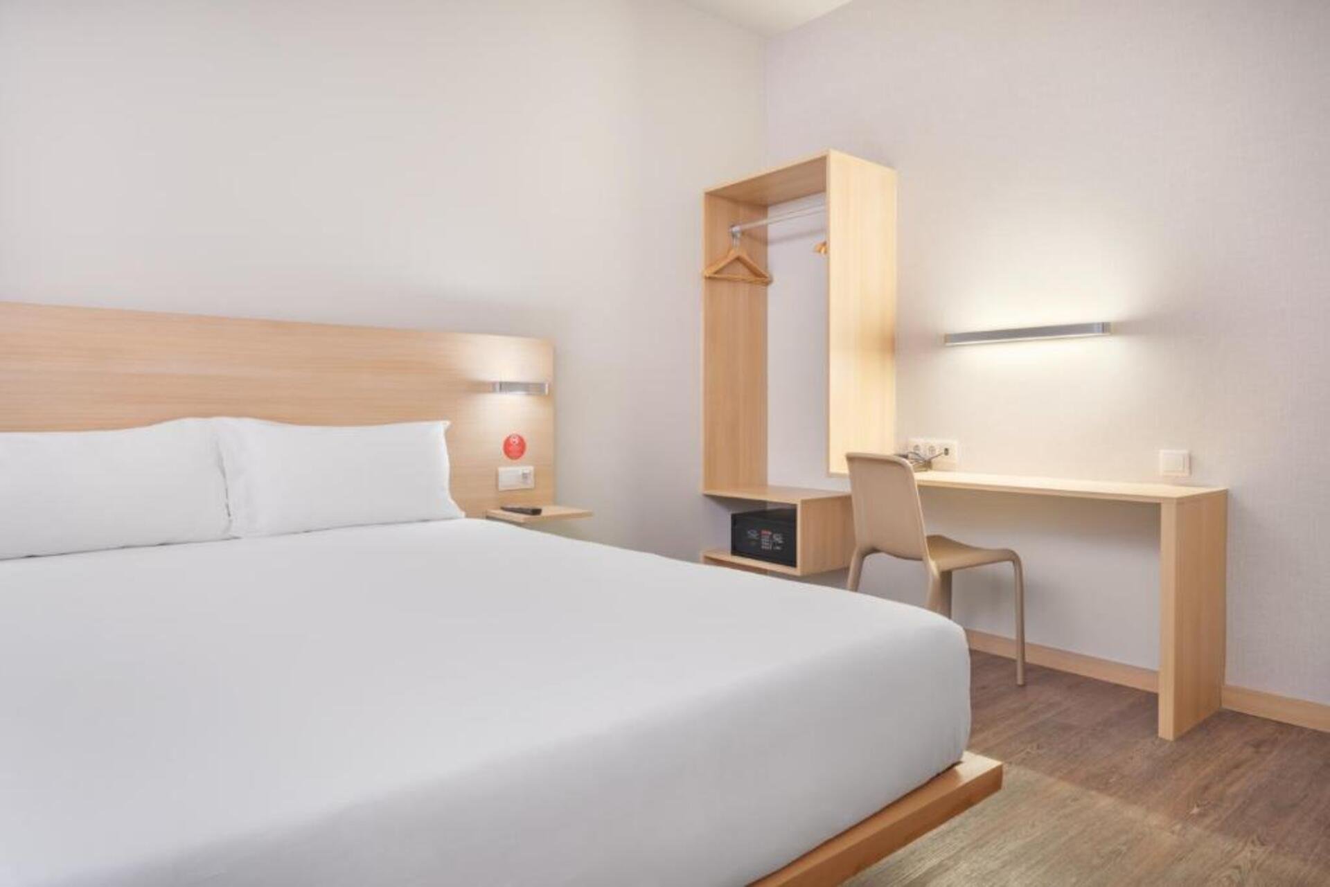 Moov Hotel Évora image 3