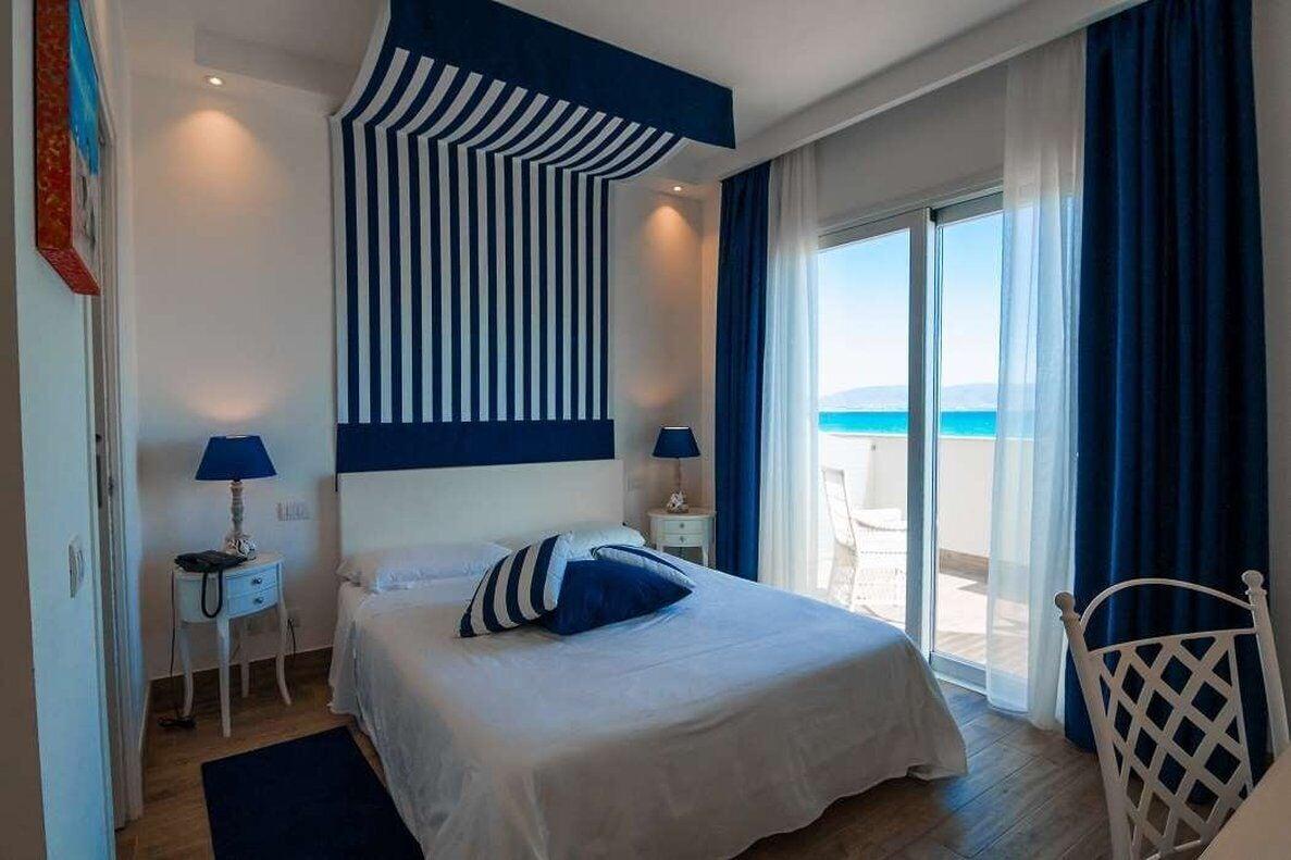 Kamer met tweepersoonsbed — Hotel Nautilus