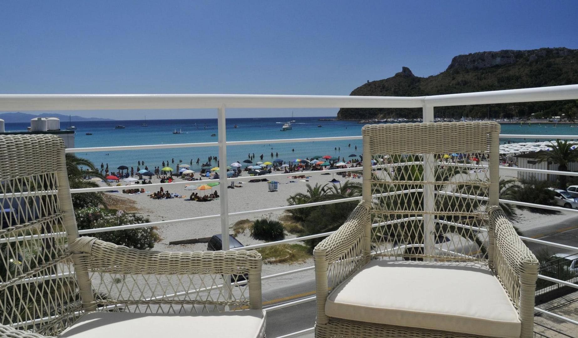 Zeezicht vanaf het balkon — Hotel Nautilus