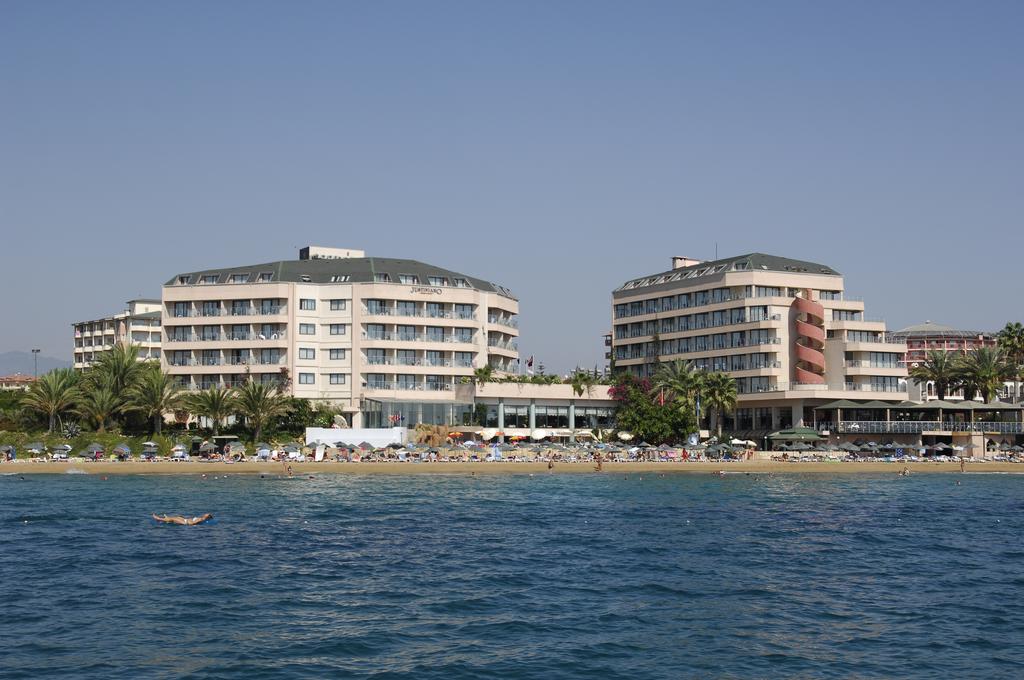 Aska Just In Beach image 1