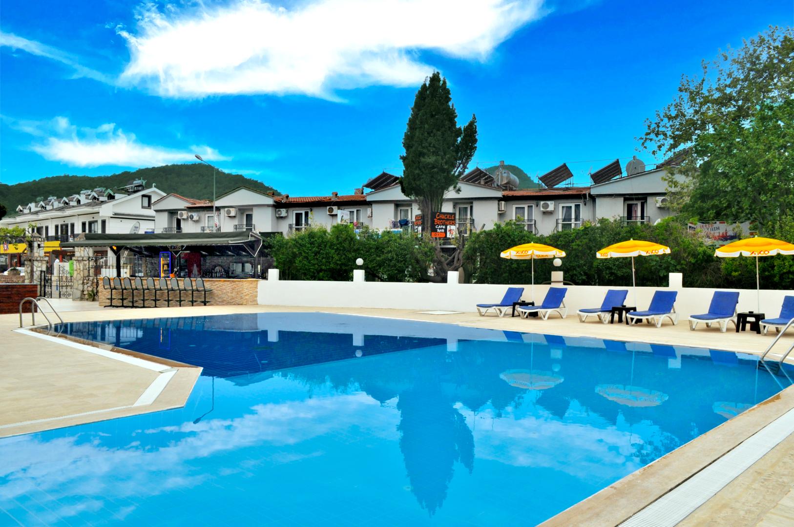 Native Hotel image 0