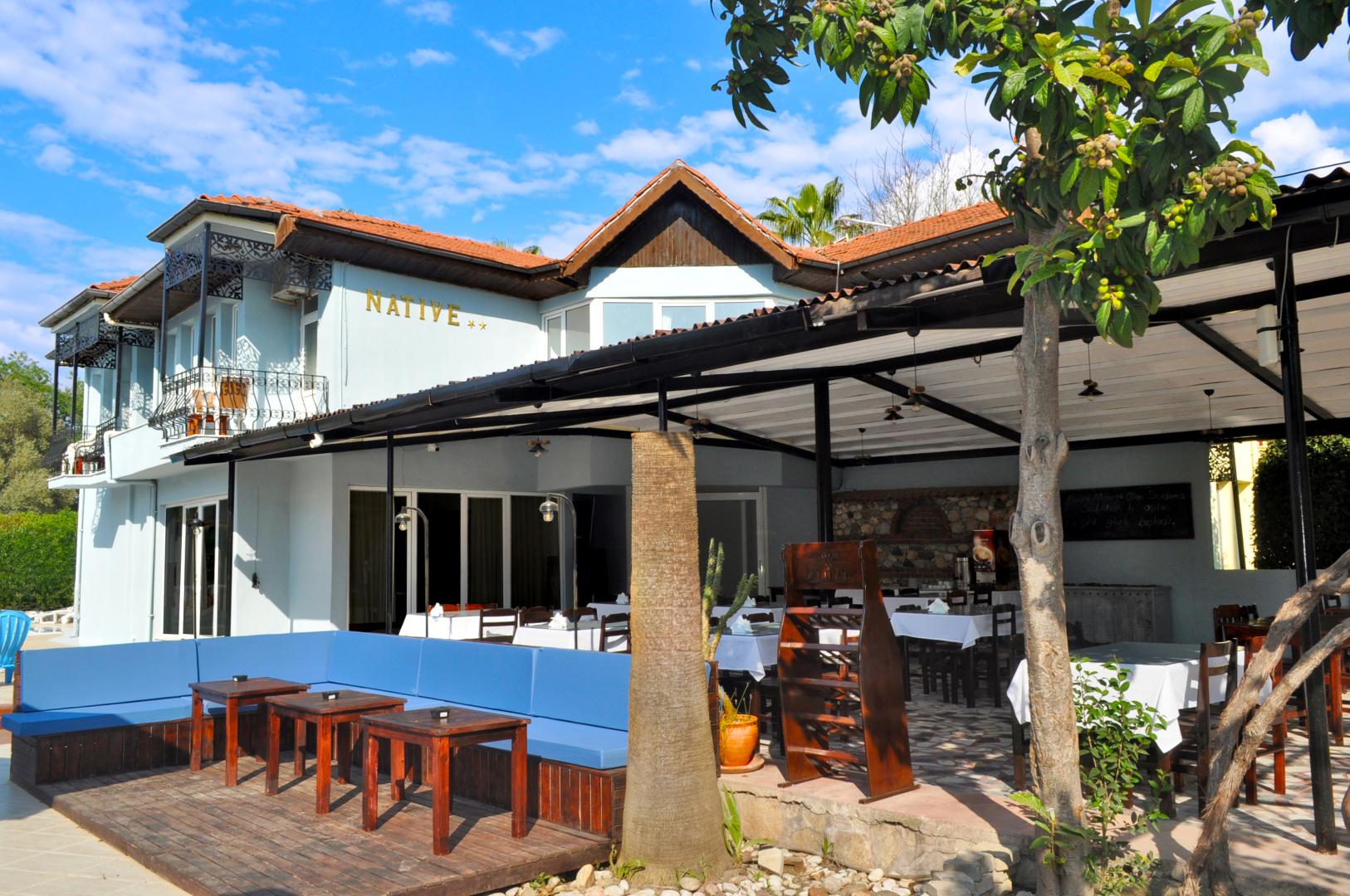 Native Hotel image 2