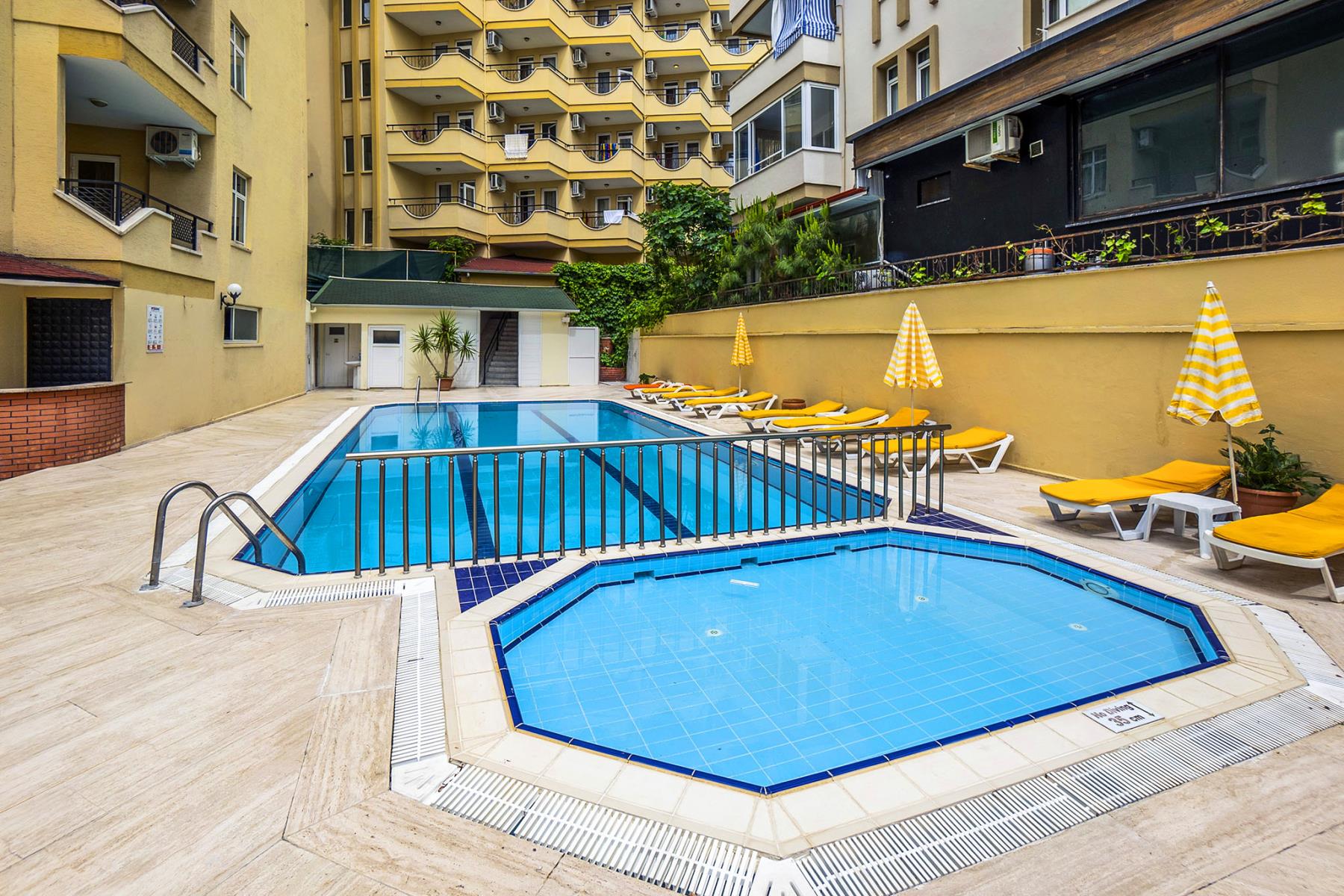 Kleopatra Beach Hotel.