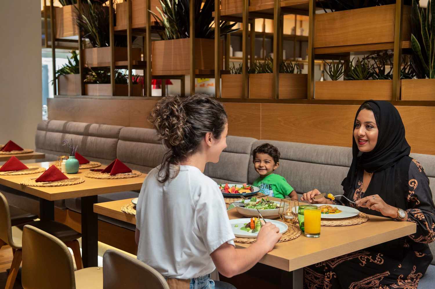 Hilton Garden Inn Dubai, Mall Avenue image 1