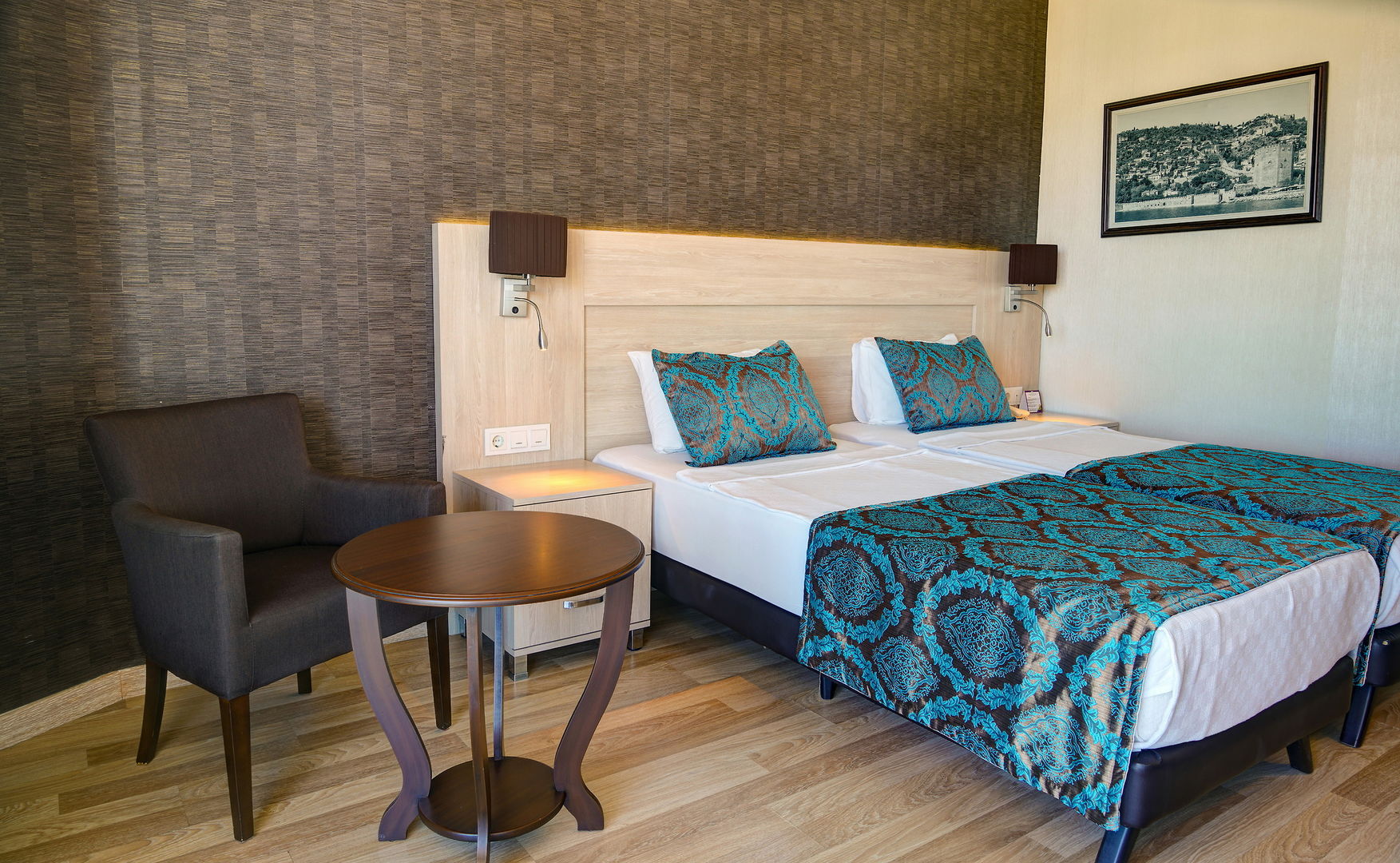 Parador Beach Hotel image 1