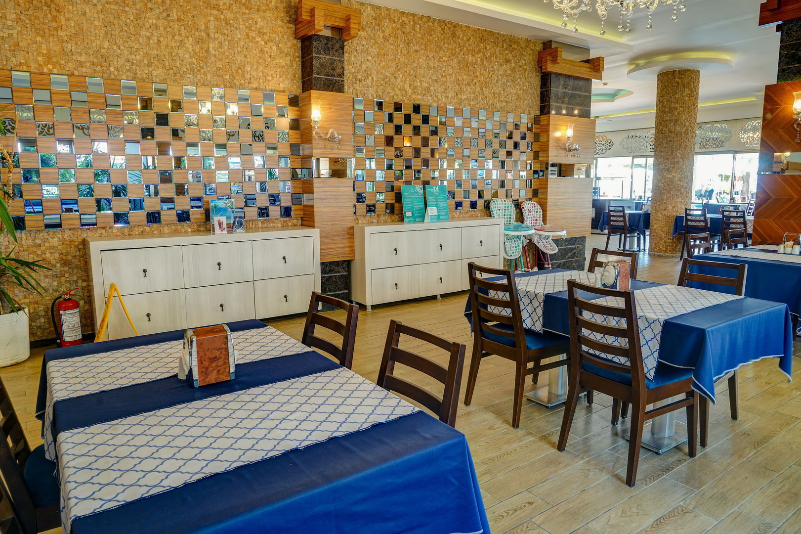 Parador Beach Hotel image 3