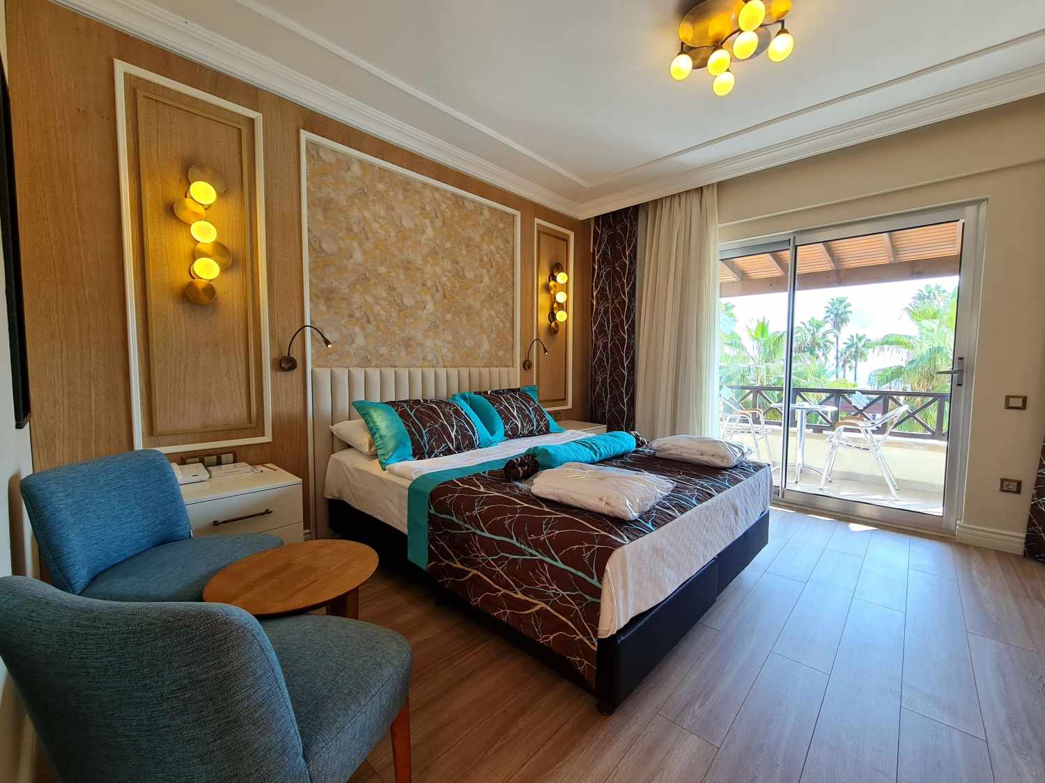 Saphir Hotel & Villas image 2