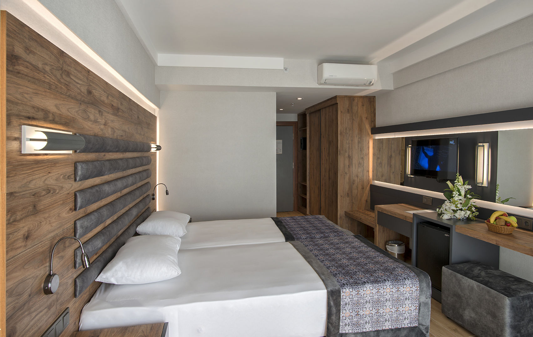 Riviera Zen Hotel image 1