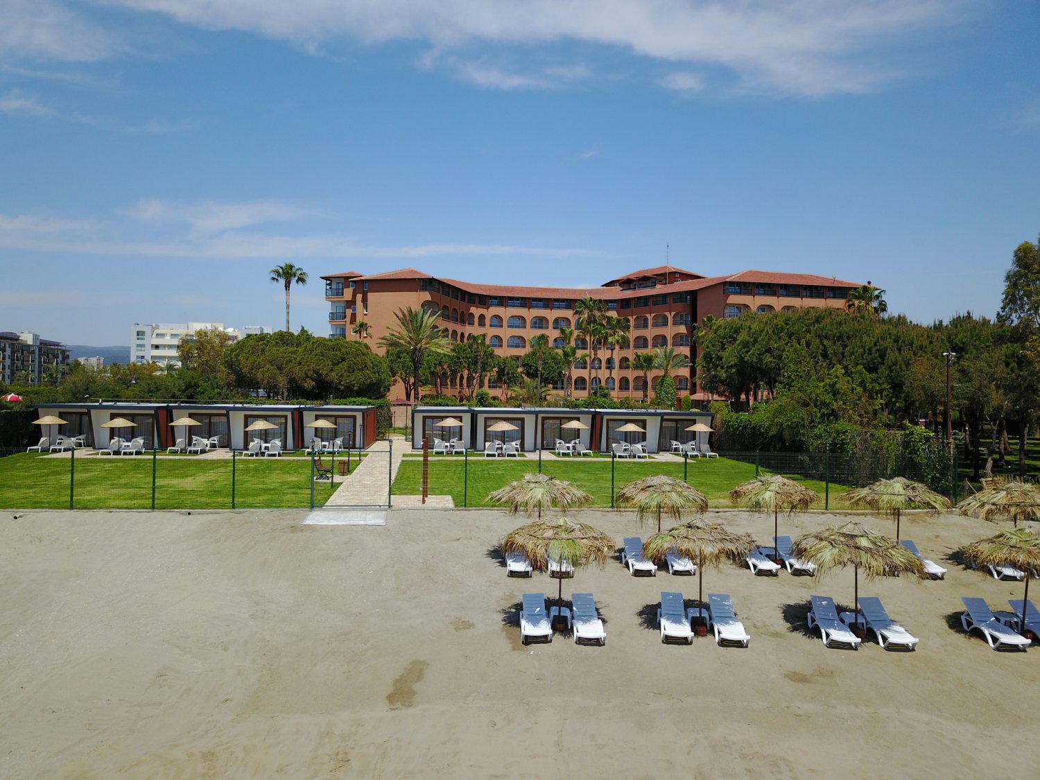 Club Turtas Beach Hotel image 3