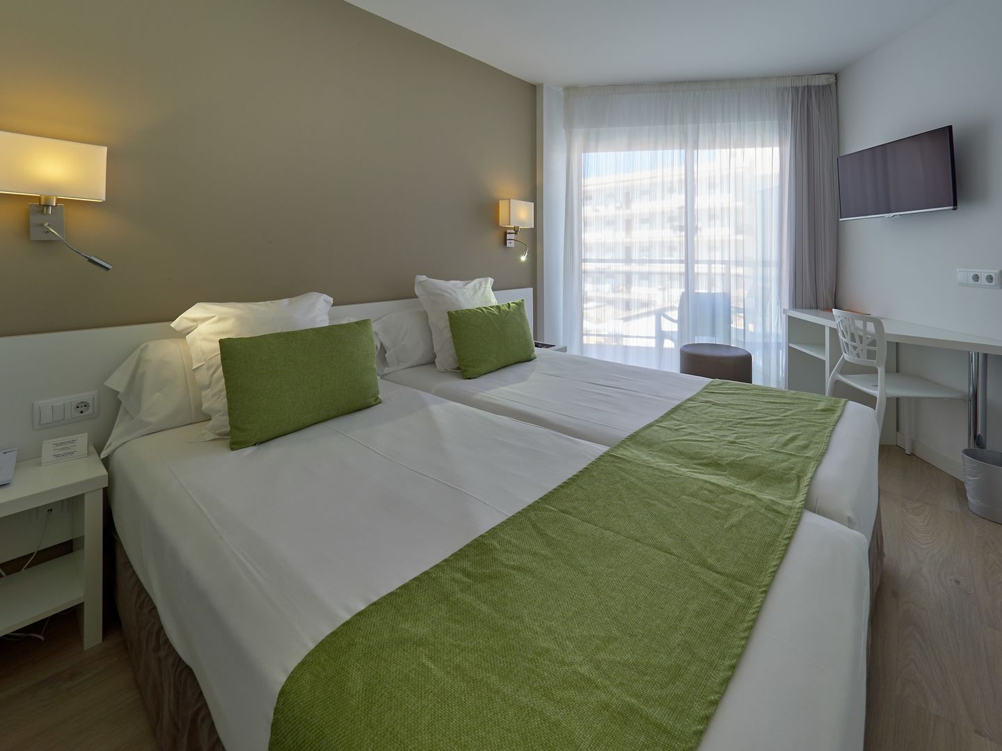 BQ Hotel Amfora Beach Hotel foto 10