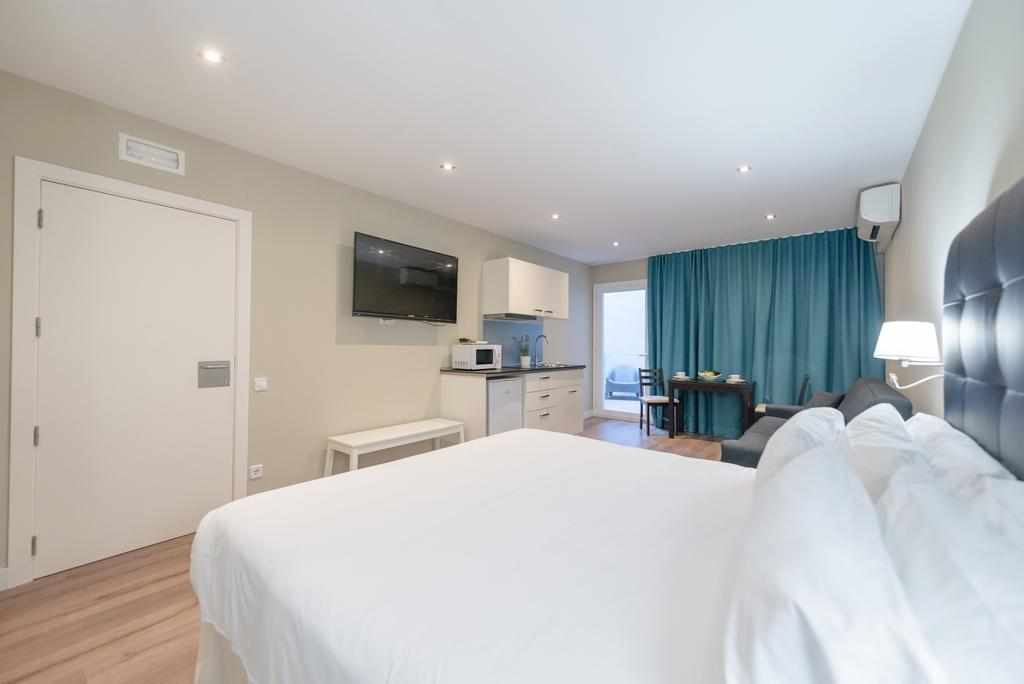 Senator Barcelona Apartments