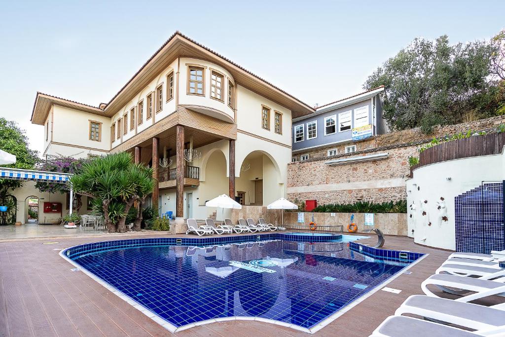 Puding Hotels image 0