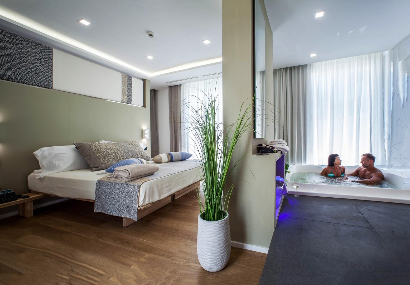 Suite met zithoek — Noha Lifestyle Hotel