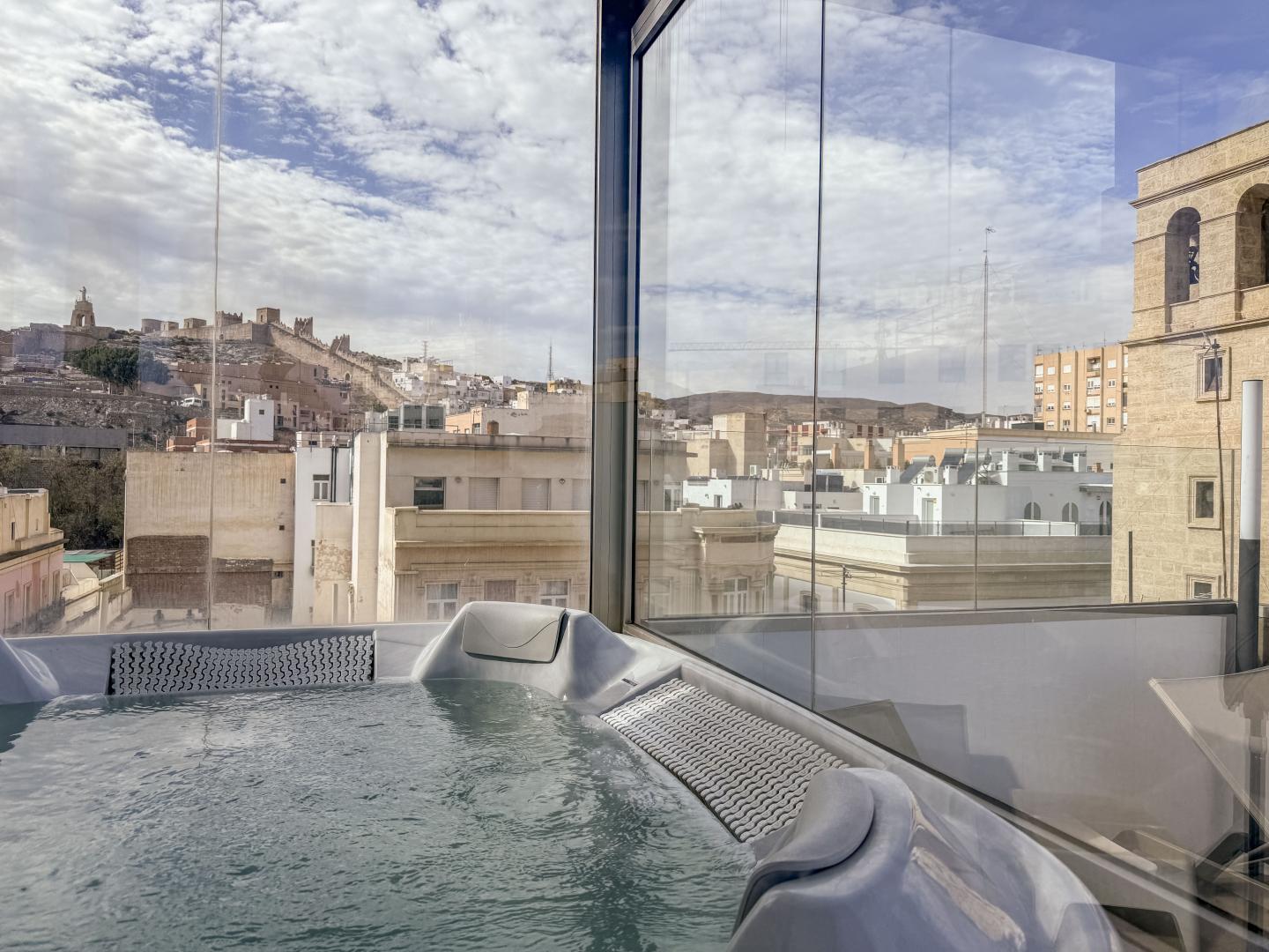 Zeezicht vanaf het balkon — Nuevo Torreluz Hotel
