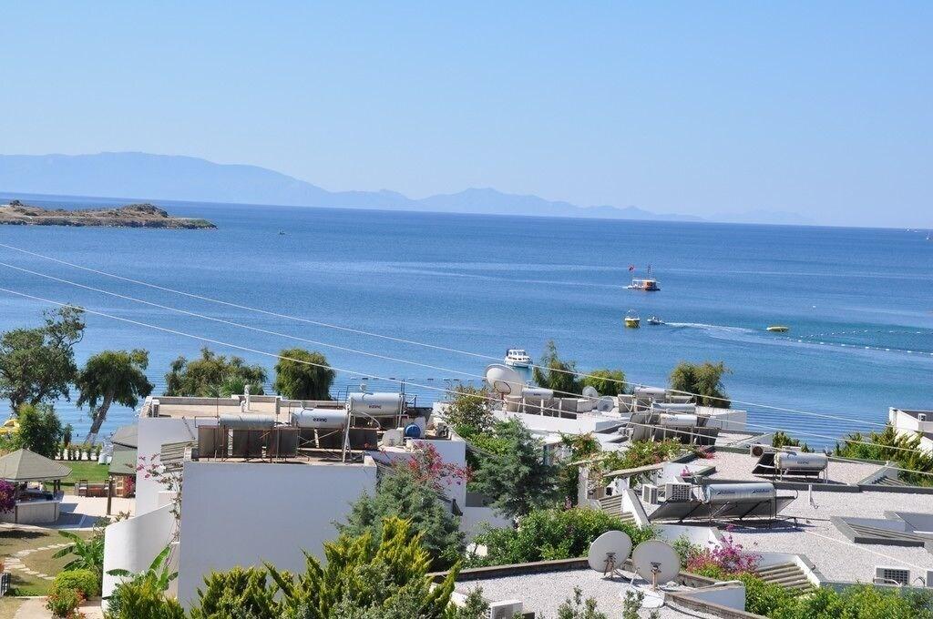 Zeezicht vanaf het balkon — Gün-Ay Otel